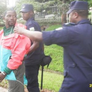 The Rwandan police forcibly stopped members of FDU-Inkingi trying to participate to the hearing of their leader at the High Court in Kigali on Monday 25 03 13. 